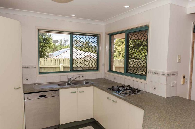 Photo - 9 Appleyard Crescent, Coopers Plains QLD 4108 - Image 7