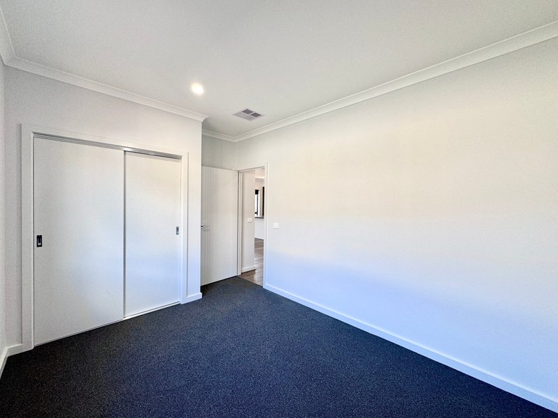 Photo - 9 Aracar Street, Truganina VIC 3029 - Image 10