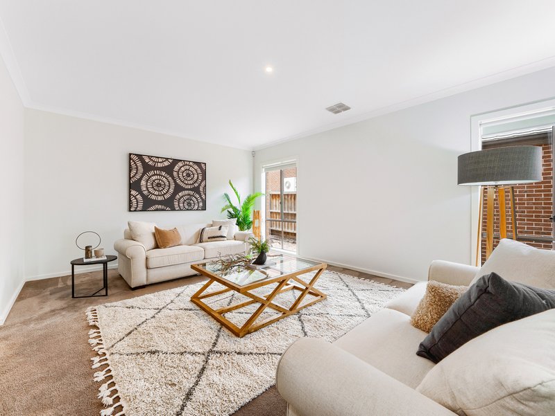 Photo - 9 Arapiles Street, Cranbourne North VIC 3977 - Image 4