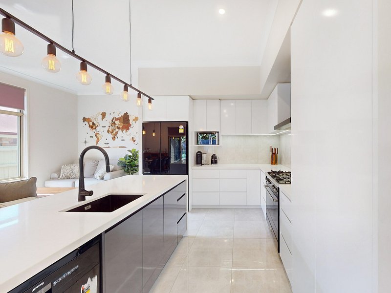 Photo - 9 Argyle Place, Victoria Point QLD 4165 - Image 8