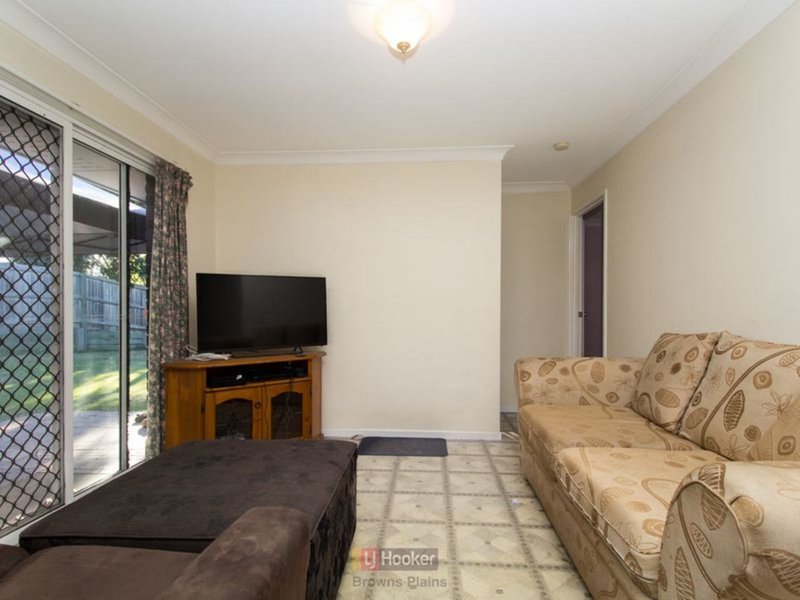 Photo - 9 Arinya Court, Boronia Heights QLD 4124 - Image 7