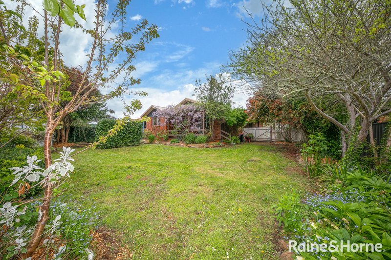 Photo - 9 Arnold Court, Woodend VIC 3442 - Image 11