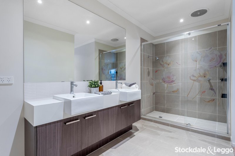 Photo - 9 Asbury Street, Craigieburn VIC 3064 - Image 12