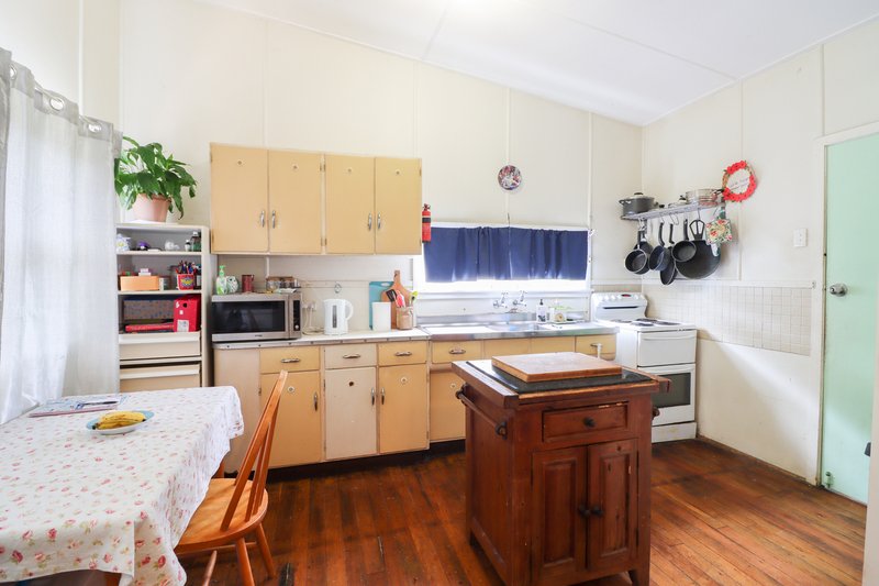 Photo - 9 Ashgrove Street, Coalfalls QLD 4305 - Image 5