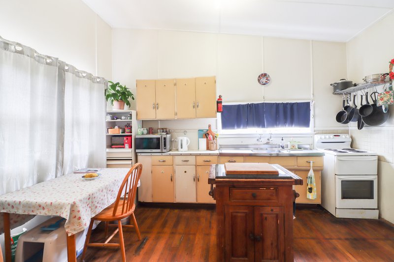 Photo - 9 Ashgrove Street, Coalfalls QLD 4305 - Image 6