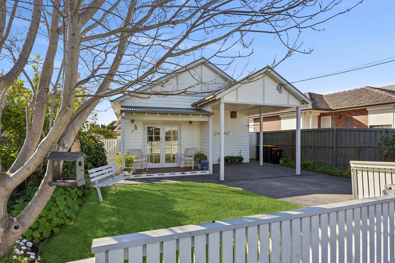 Photo - 9 Ashmore Avenue, Mordialloc VIC 3195 - Image 1