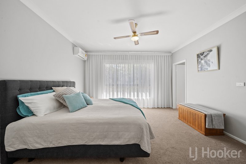 Photo - 9 Aspen Rise, Jerrabomberra NSW 2619 - Image 12