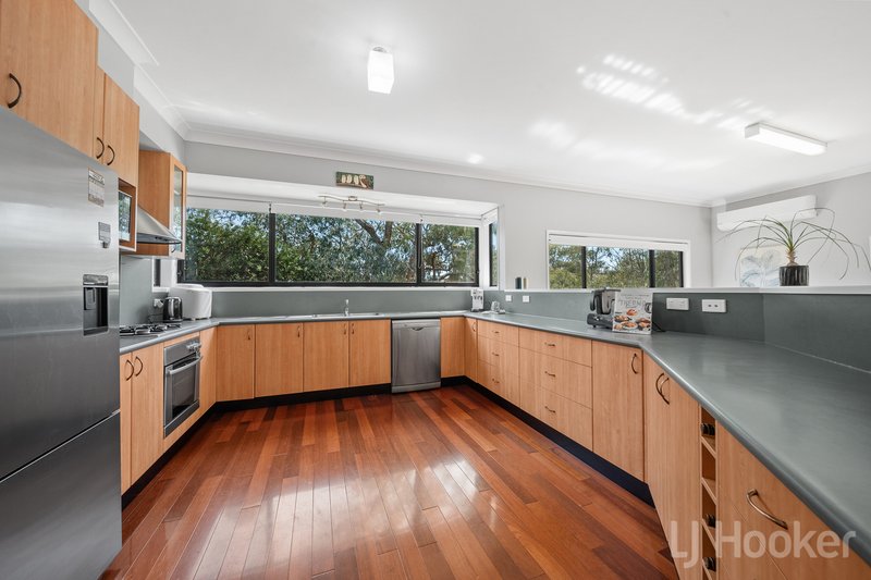 Photo - 9 Aspen Rise, Jerrabomberra NSW 2619 - Image 18