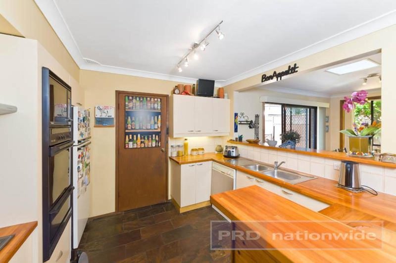 Photo - 9 Atami Place, Picnic Point NSW 2213 - Image 5