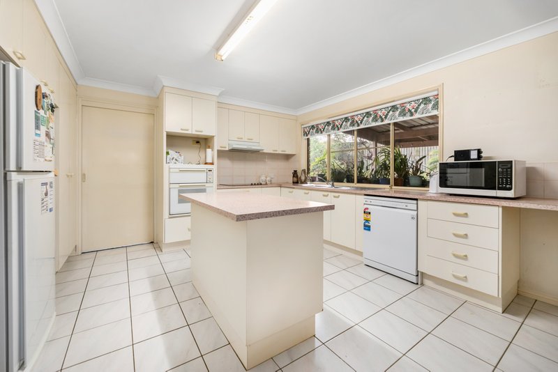 Photo - 9 Augusta Court, Albany Creek QLD 4035 - Image 3