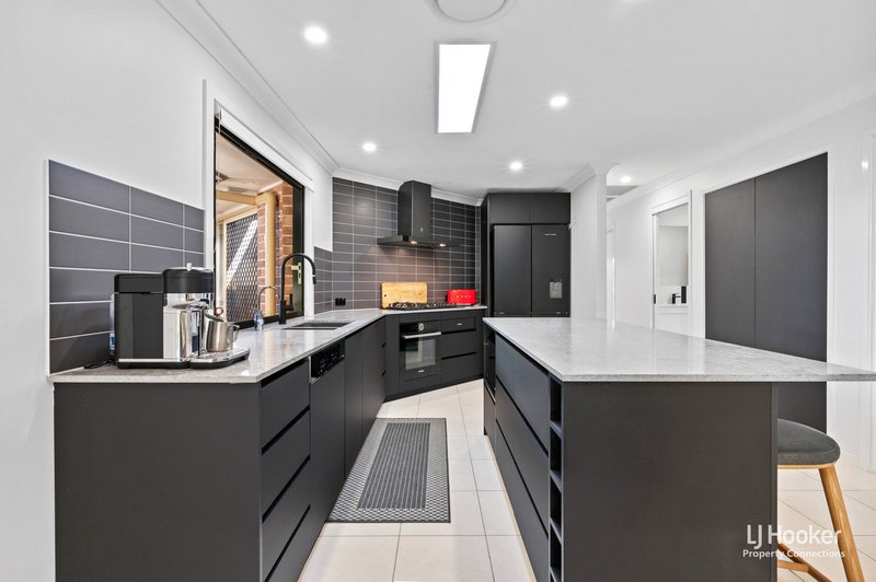 Photo - 9 Avandel Court, Eatons Hill QLD 4037 - Image 13