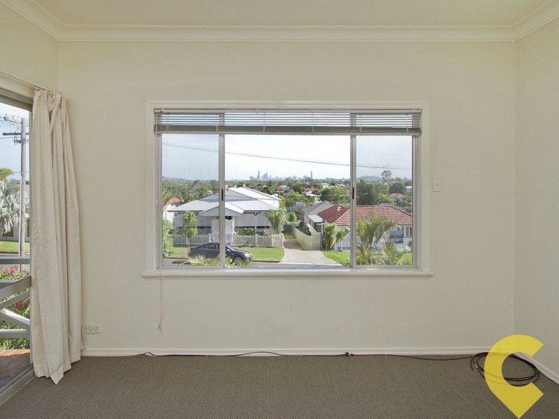 Photo - 9 Aveling Street, Wavell Heights QLD 4012 - Image 8