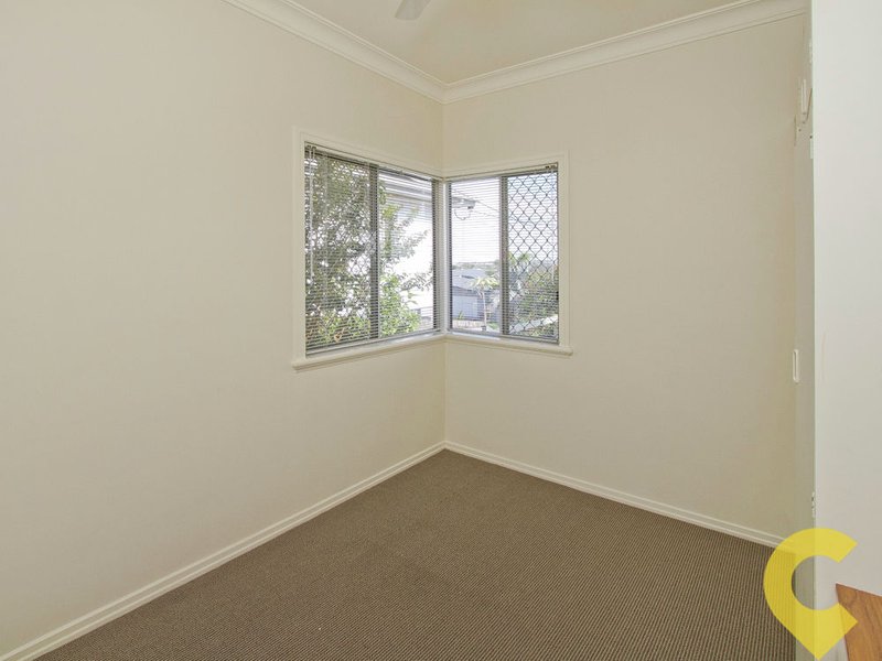 Photo - 9 Aveling Street, Wavell Heights QLD 4012 - Image 12