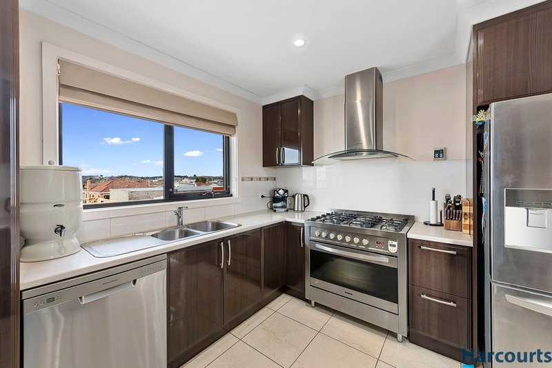 Photo - 9 Aylett Avenue, Devonport TAS 7310 - Image 3