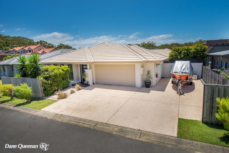 9 Azure Avenue, Nelson Bay NSW 2315