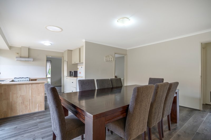 Photo - 9 Balcombe Court, Craigieburn VIC 3064 - Image 7