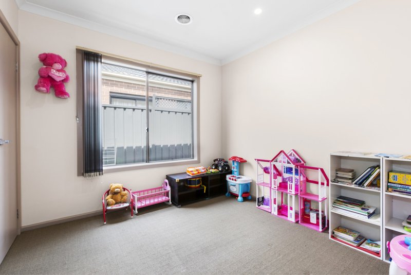 Photo - 9 Bangalay Rise, Wollert VIC 3750 - Image 9