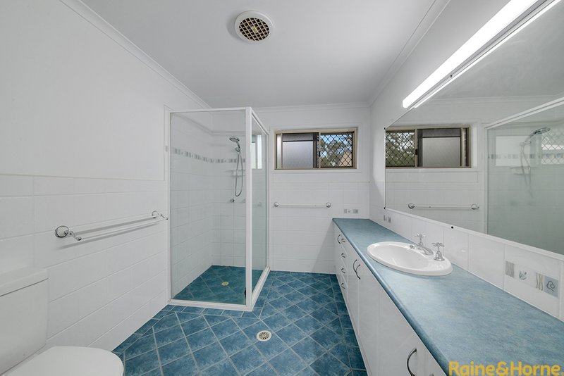 Photo - 9 Bangalow Close, Clinton QLD 4680 - Image 13