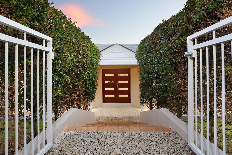 Photo - 9 Banjo Crescent, Gilston QLD 4211 - Image 9