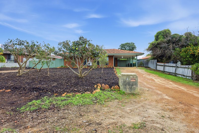 Photo - 9 Banner Place, Lesmurdie WA 6076 - Image 1