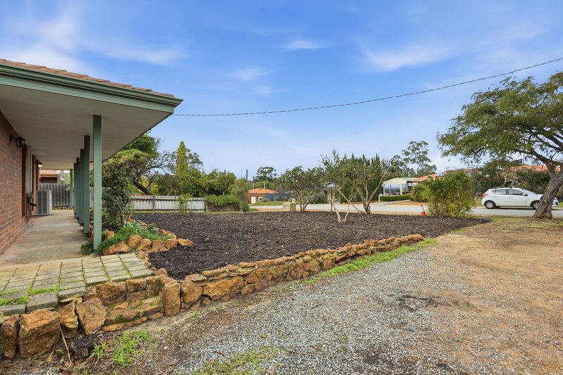 Photo - 9 Banner Place, Lesmurdie WA 6076 - Image 2