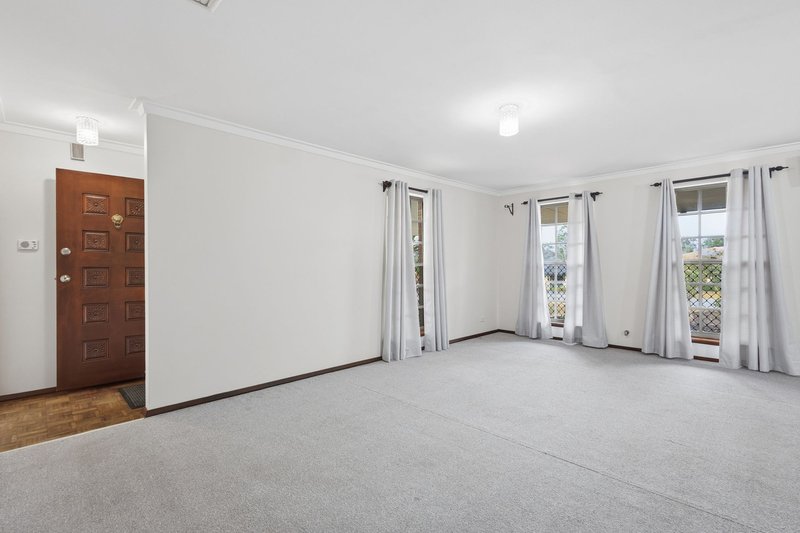 Photo - 9 Banner Place, Lesmurdie WA 6076 - Image 3