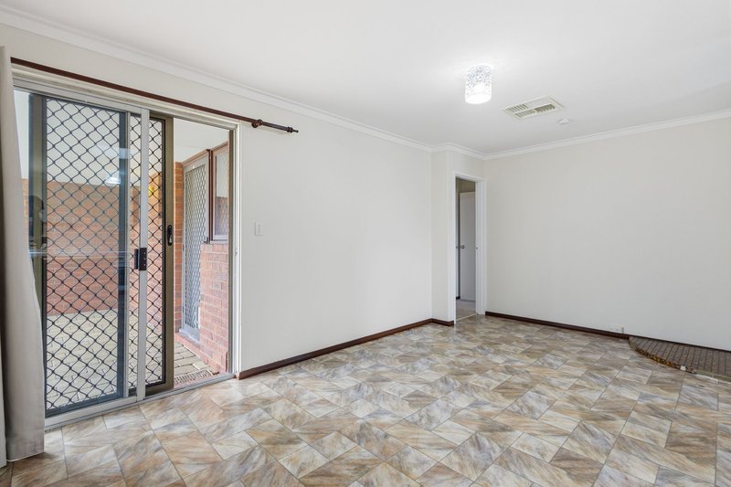 Photo - 9 Banner Place, Lesmurdie WA 6076 - Image 13