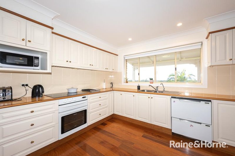 Photo - 9 Banool Circuit, Ocean Shores NSW 2483 - Image 12