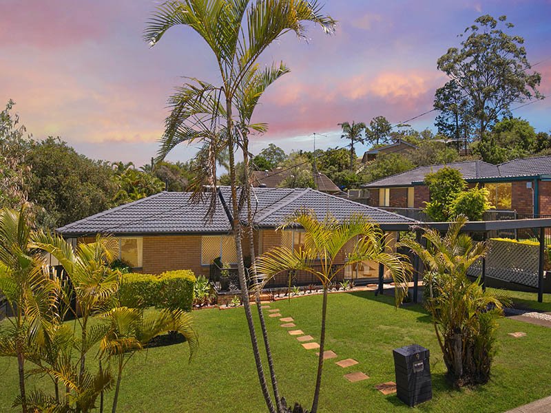 Photo - 9 Barbaralla Drive, Springwood QLD 4127 - Image 2