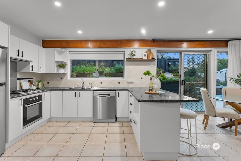 Photo - 9 Barber Road, Ferny Hills QLD 4055 - Image 5