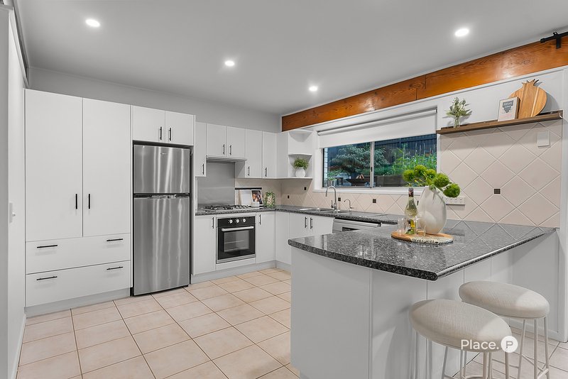 Photo - 9 Barber Road, Ferny Hills QLD 4055 - Image 6