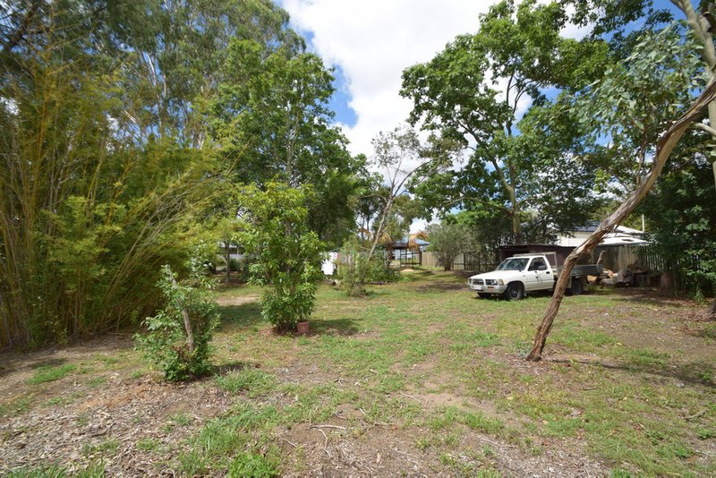 Photo - 9 Barbour Street, Esk QLD 4312 - Image 4