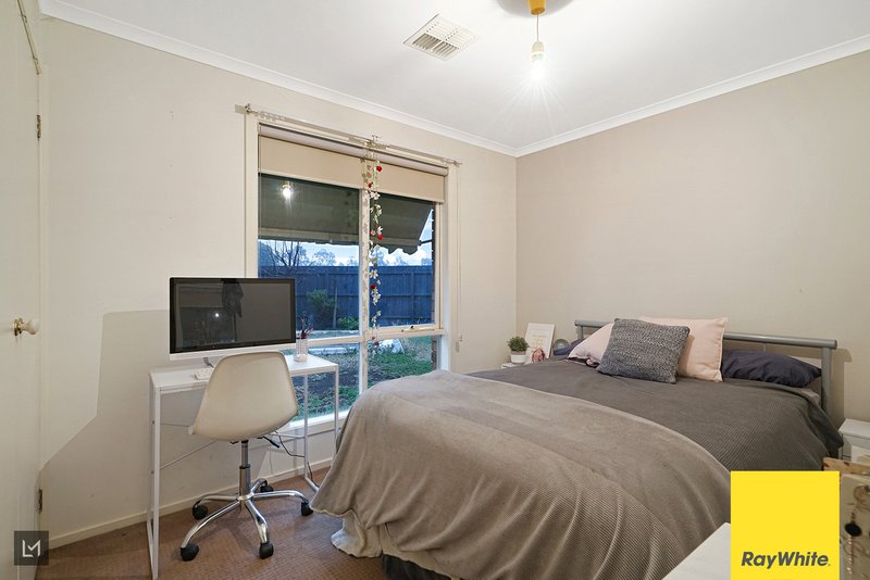 Photo - 9 Barklya Court, Hoppers Crossing VIC 3029 - Image 10