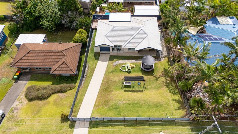 Photo - 9 Barnes Street, Woolgoolga NSW 2456 - Image 2
