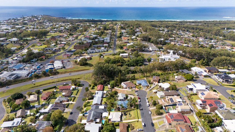 Photo - 9 Barnes Street, Woolgoolga NSW 2456 - Image 18