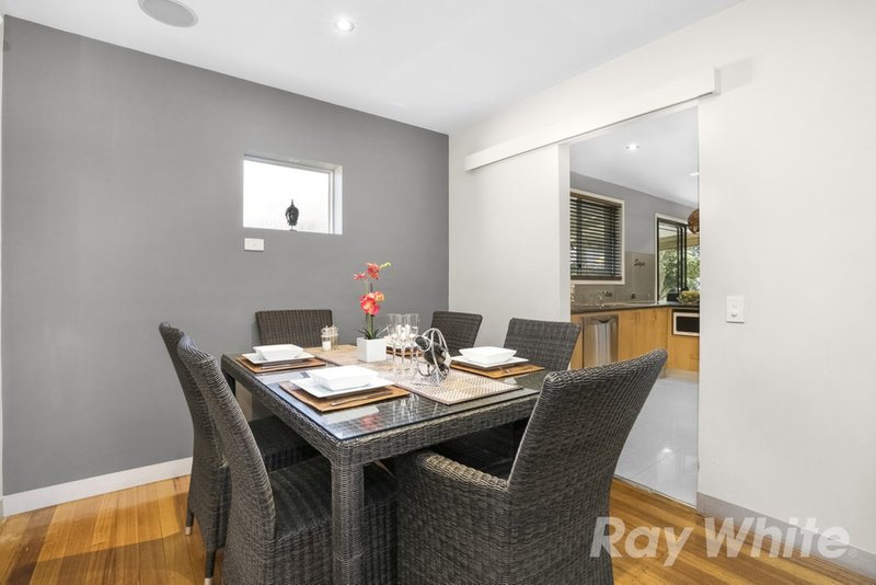 Photo - 9 Baroda Avenue, Glen Waverley VIC 3150 - Image 4