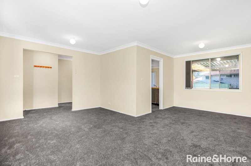 Photo - 9 Barrallier Way, St Clair NSW 2759 - Image 2