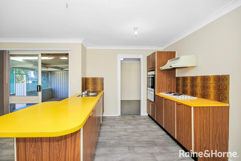 Photo - 9 Barrallier Way, St Clair NSW 2759 - Image 3