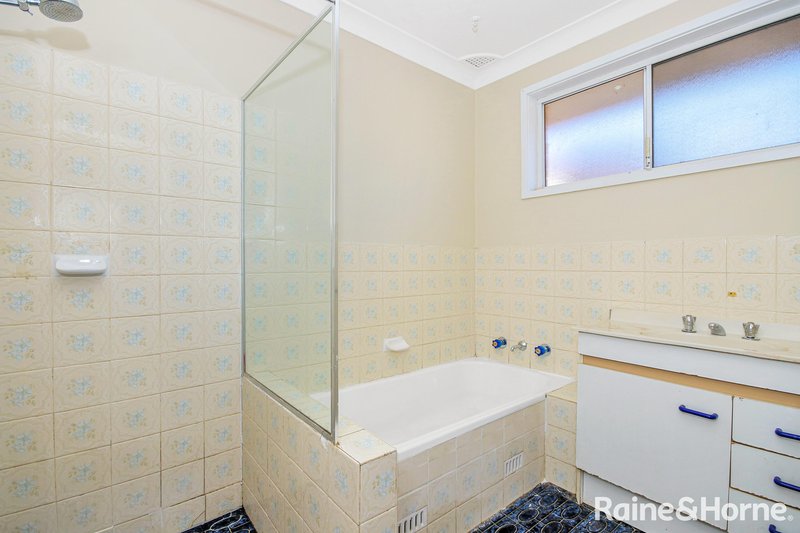 Photo - 9 Barrallier Way, St Clair NSW 2759 - Image 4