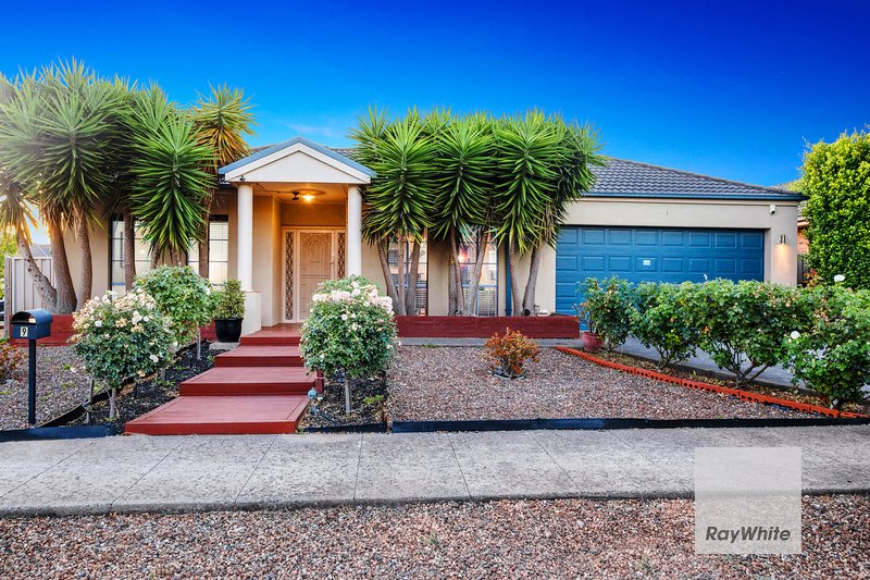 9 Barringo Way, Caroline Springs VIC 3023