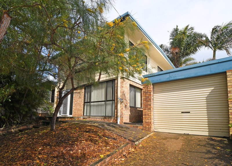 9 Barry Street, Torquay QLD 4655