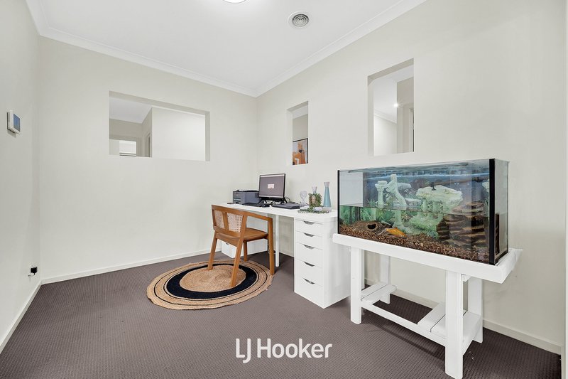 Photo - 9 Barwon Street, Clyde North VIC 3978 - Image 16