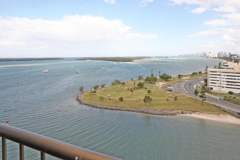 Photo - 9 Bayview Street, Runaway Bay QLD 4216 - Image 6