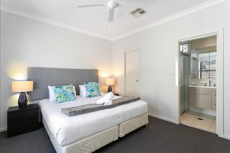 Photo - 9 Beachside Drive, Caves Beach NSW 2281 - Image 5