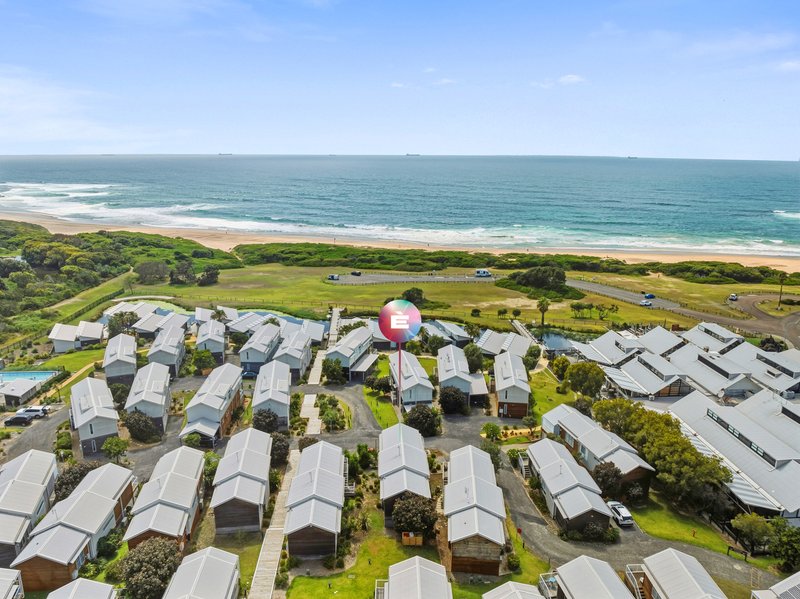 Photo - 9 Beachside Drive, Caves Beach NSW 2281 - Image 8