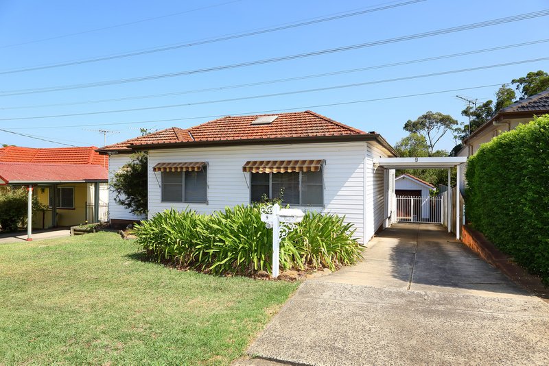 9 Beale Crescent, Peakhurst NSW 2210