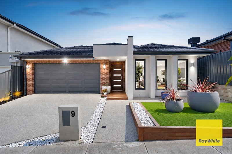 Photo - 9 Beartooth Road, Truganina VIC 3029 - Image 1