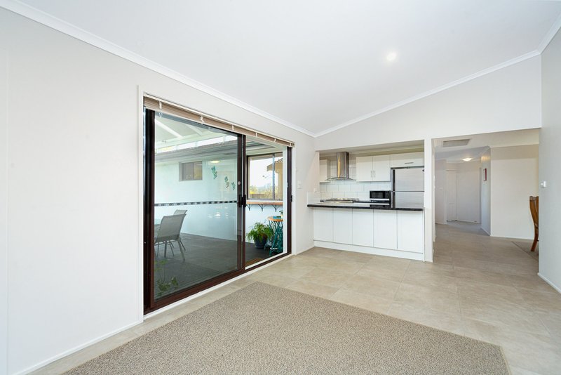 Photo - 9 Beaumaris Avenue, Castle Hill NSW 2154 - Image 4