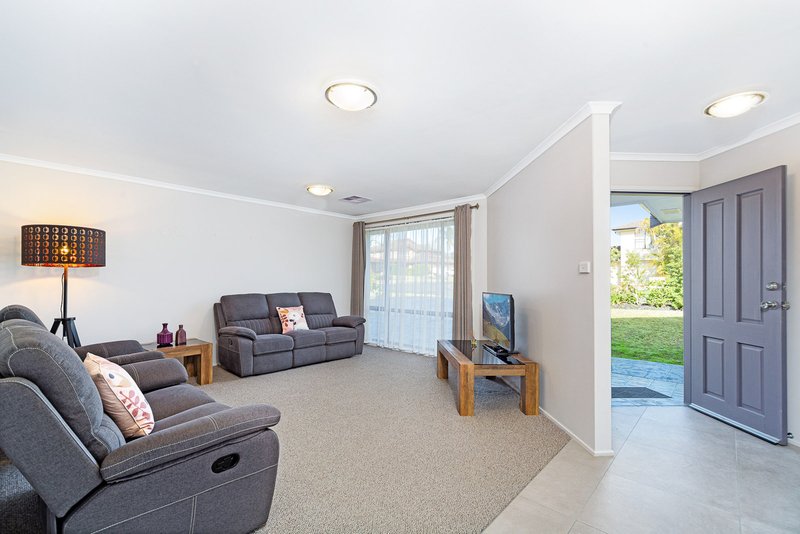 Photo - 9 Beaumaris Avenue, Castle Hill NSW 2154 - Image 5