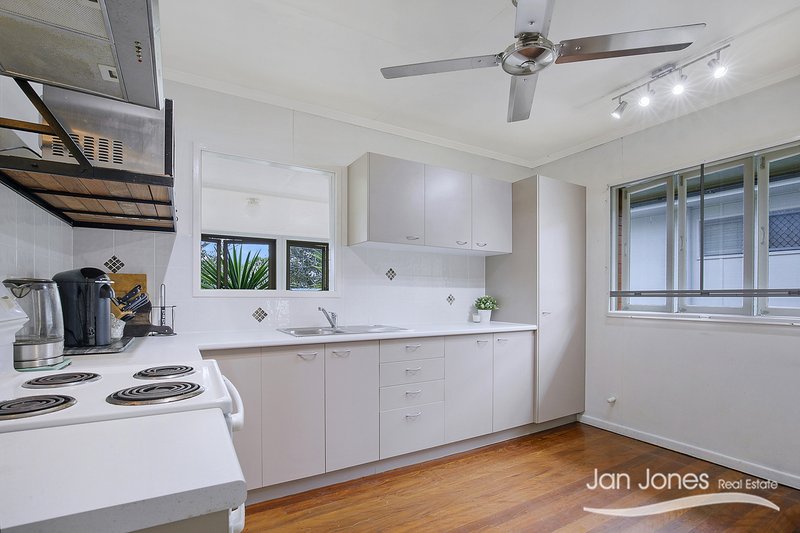 Photo - 9 Beck St , Clontarf QLD 4019 - Image 6